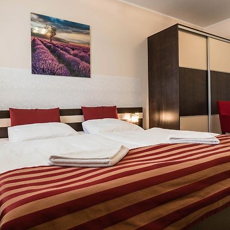 Apartman Mirka - Hotel Luka Bešeňová Eksteriør billede